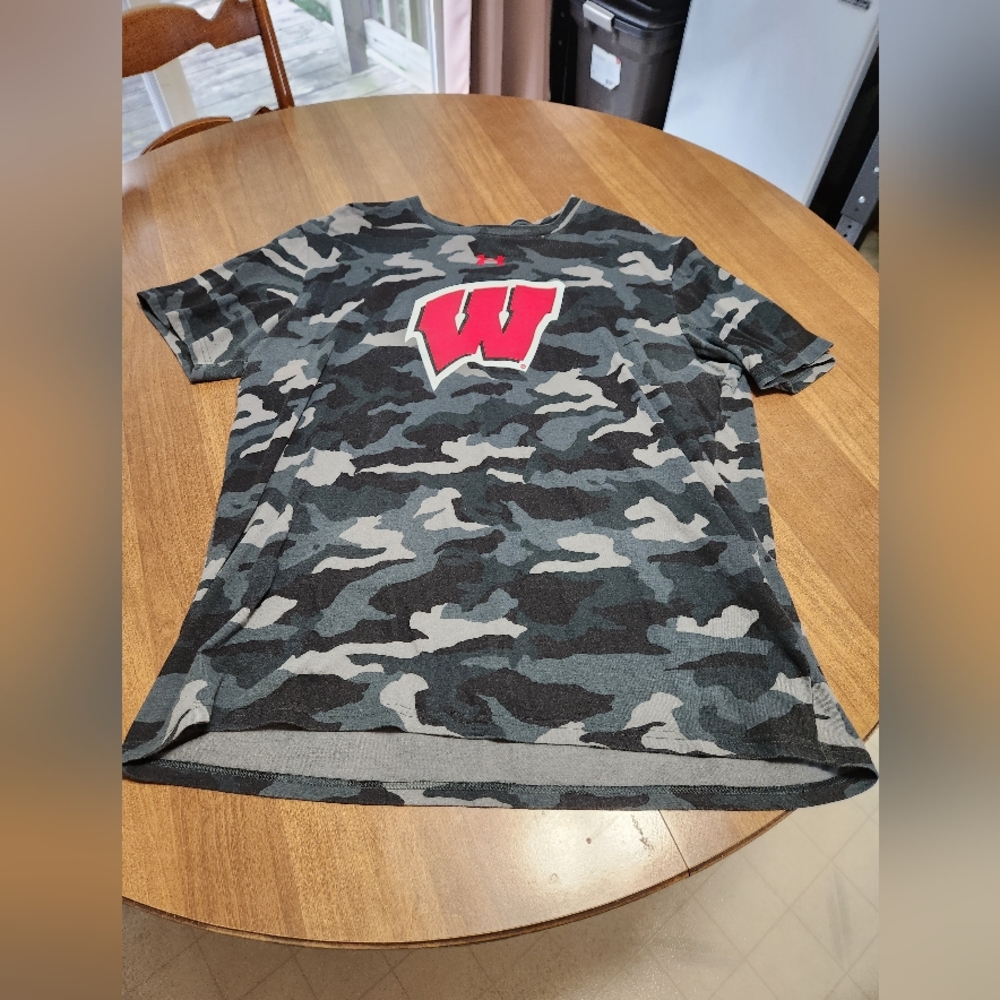 Mens under armor 2xl tshirt